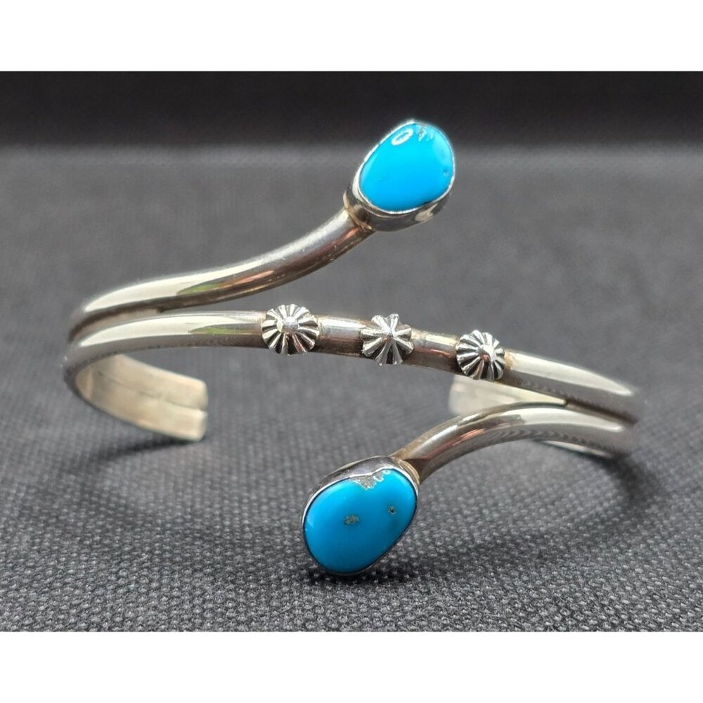 Running Bear Sterling Silver Navajo Bangle Bracelet Turquoise